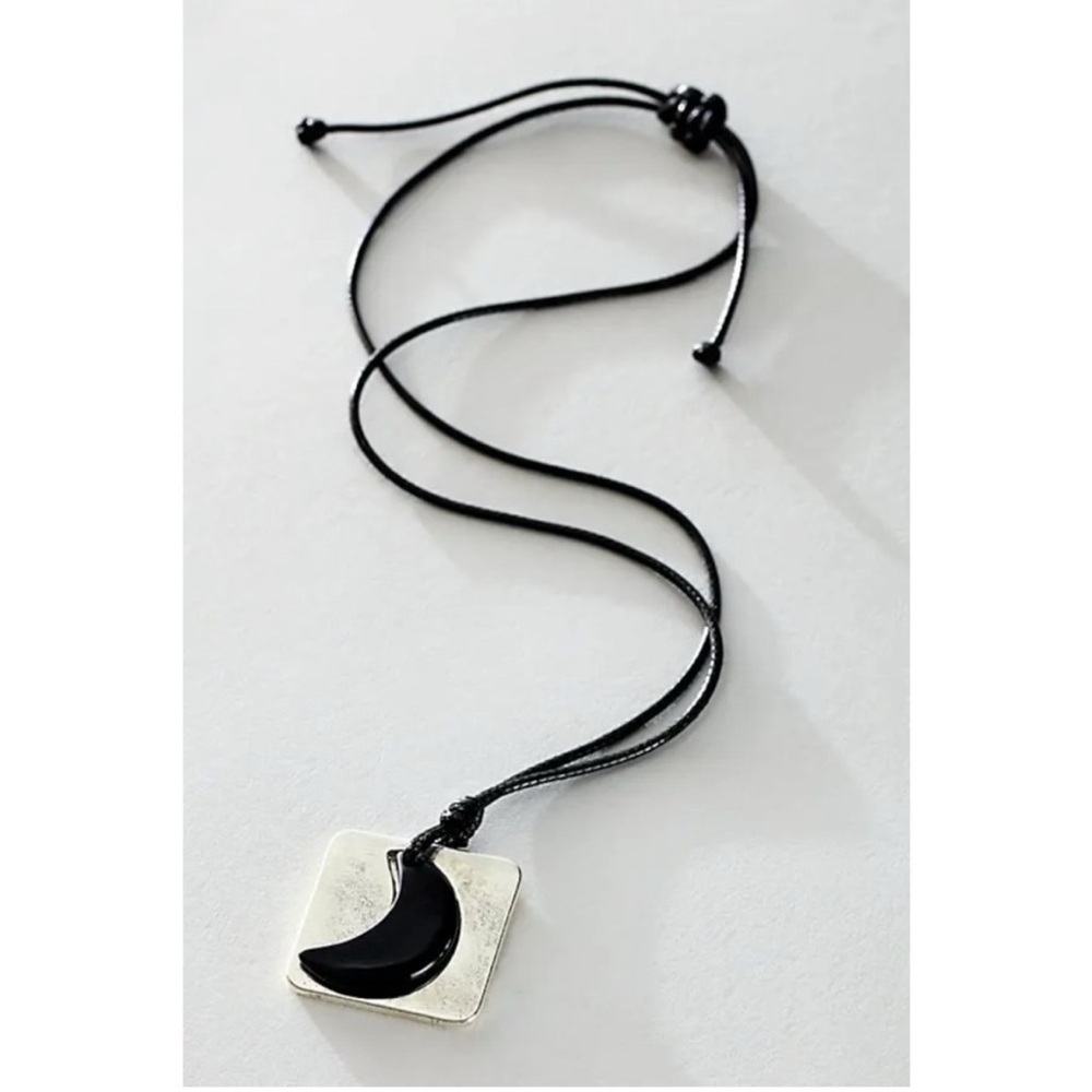 Free People Serendipity Choker Glass Moon Charm NWT Bohemian Celestial Witchy - Picture 2 of 5